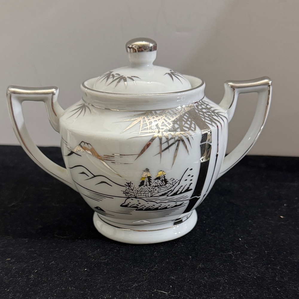 Vintage 1950 Japanese Kutani porcelain covered sugar bowl. Hand painted - Picture 2 of 8